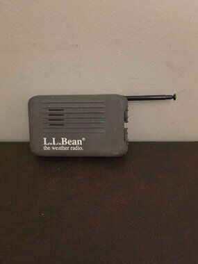 Vintage L.L.Bean Branded Portable Weather Radio Model:136WEA-1